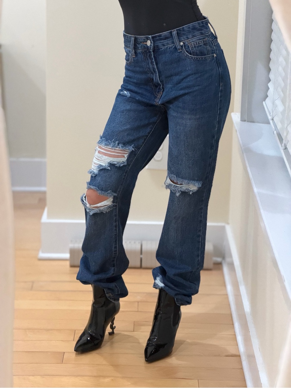 Fashion Nova Dark Blue Ripped Boyfriend Jeans size 1